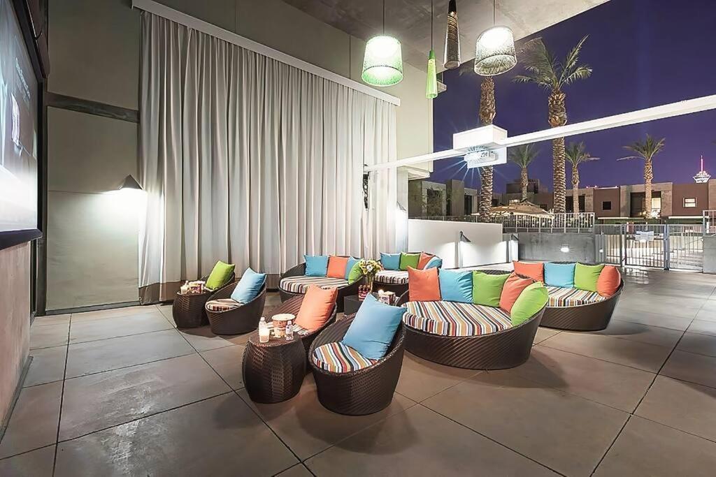 شقة Loft Lv8 ※ Elegant Urban Oasis In Downtown Vegas لاس فيغاس المظهر الخارجي الصورة